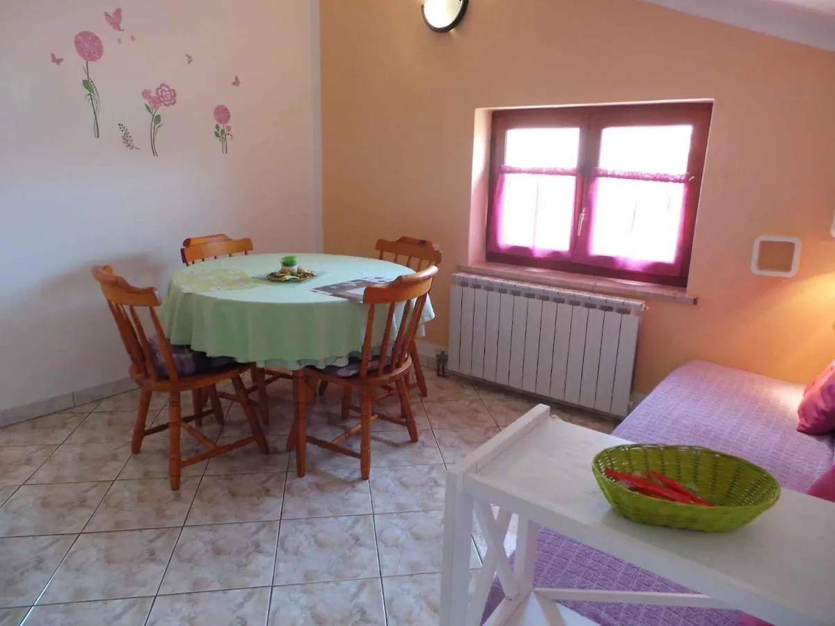 Apartment Fazana 11 Stinjan